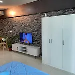 Klcc Mercu Summer Suite Studio Apartment